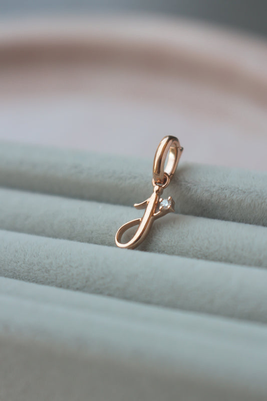 Avery Gold Initial Pendant with Tiny Diamond (Medium)