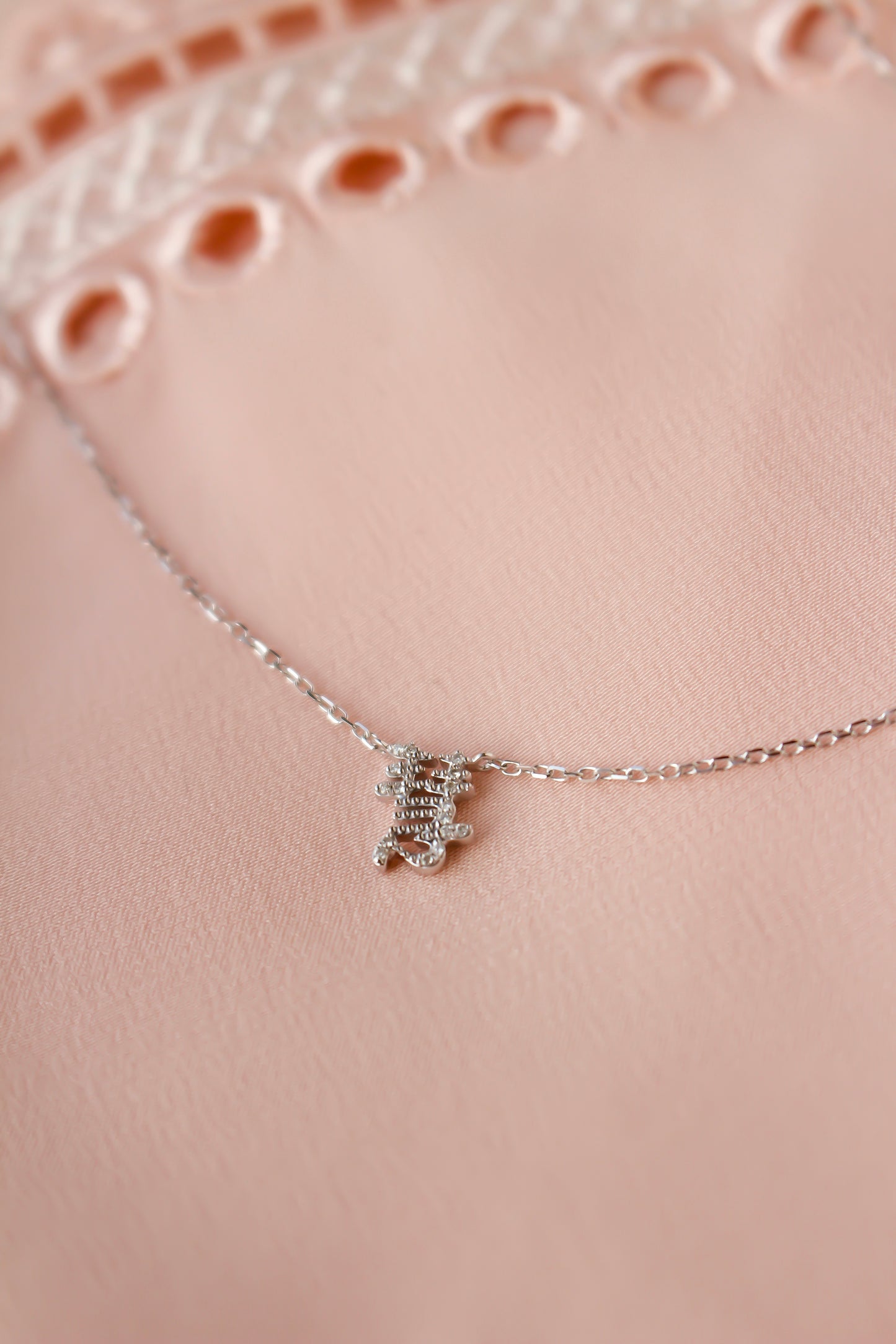 Twogether Diamond Mini 字 Necklace