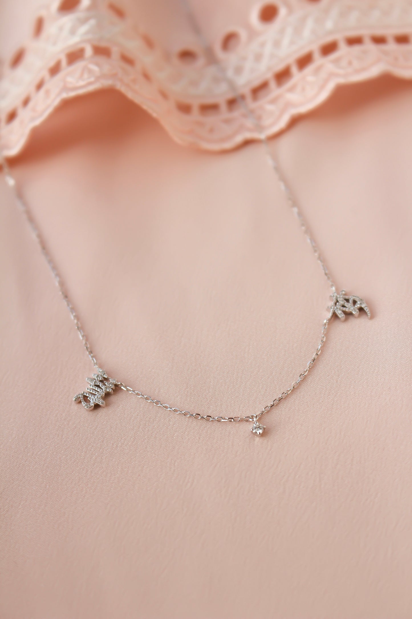 Twogether Diamond Mini 字 Necklace