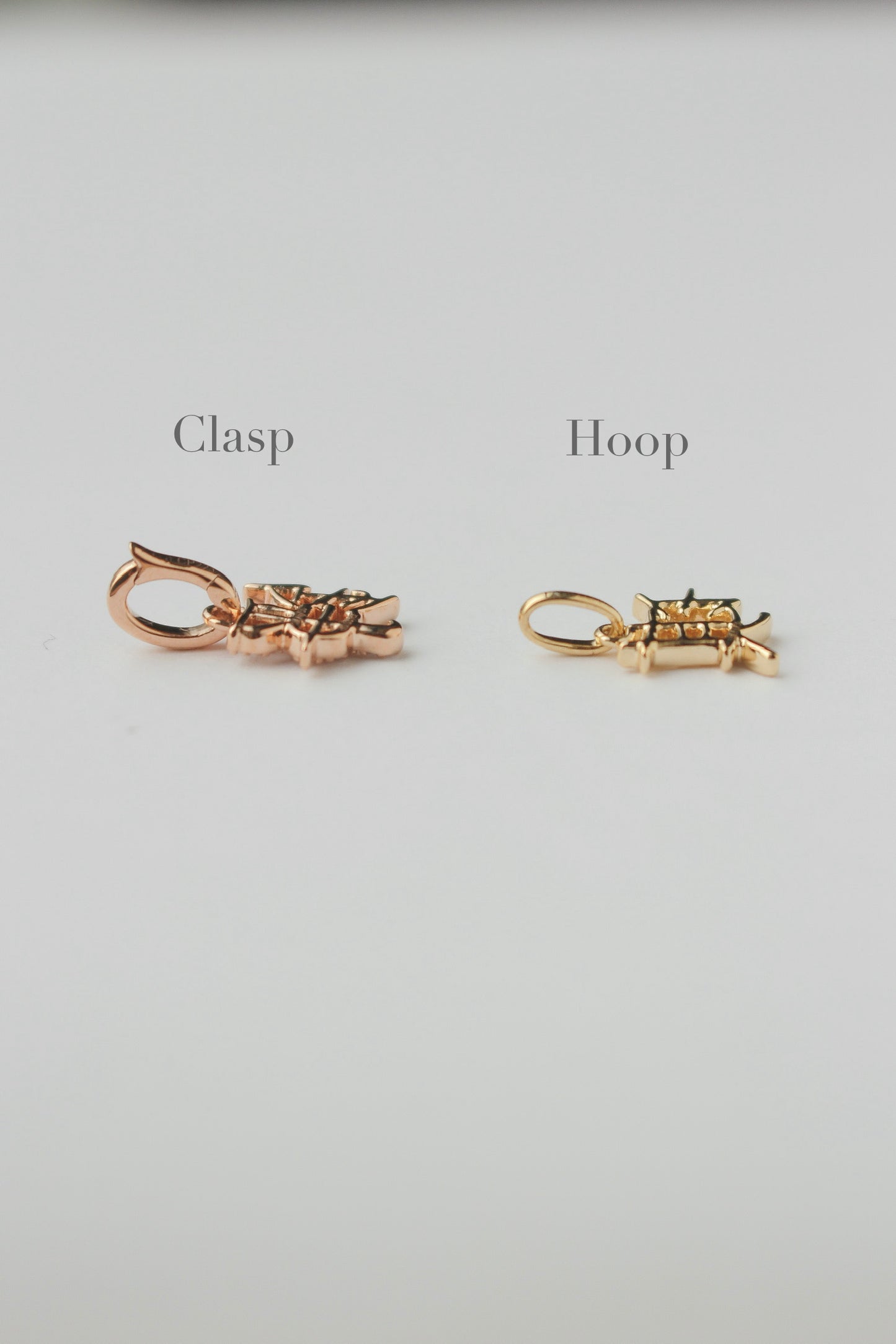 The Gold Mini 字 Pendant