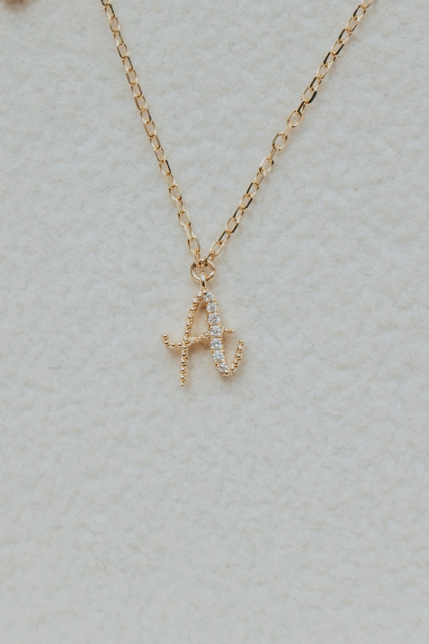 Étui Charms Necklace - The Audrey Diamond Mini Initial Charm